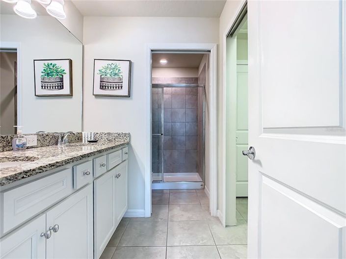 Image No.27-5 Bed Townhouse for sale