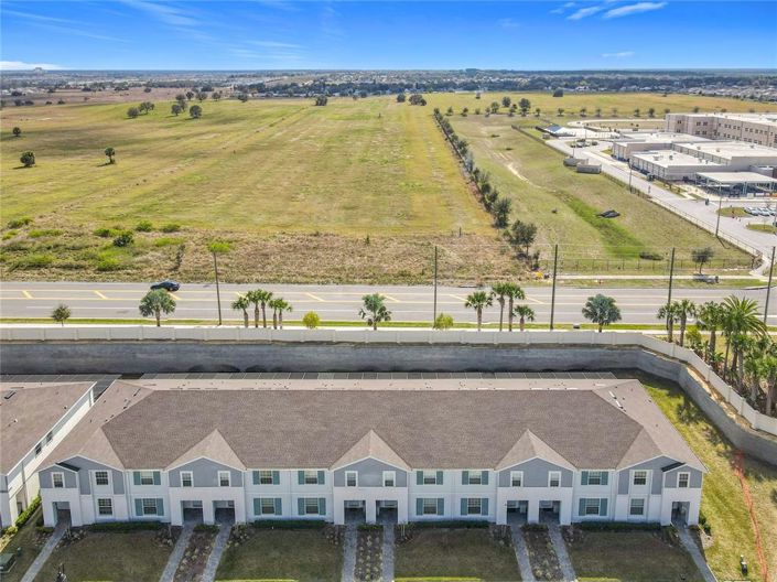 Image No.38-5 Bed Townhouse for sale