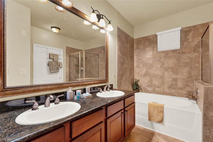 Image No.14-3 Bed Property for sale