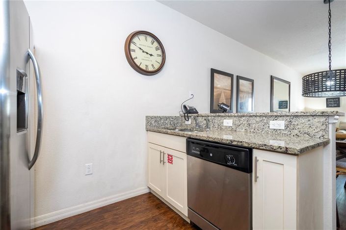 Image No.14-3 Bed Townhouse for sale