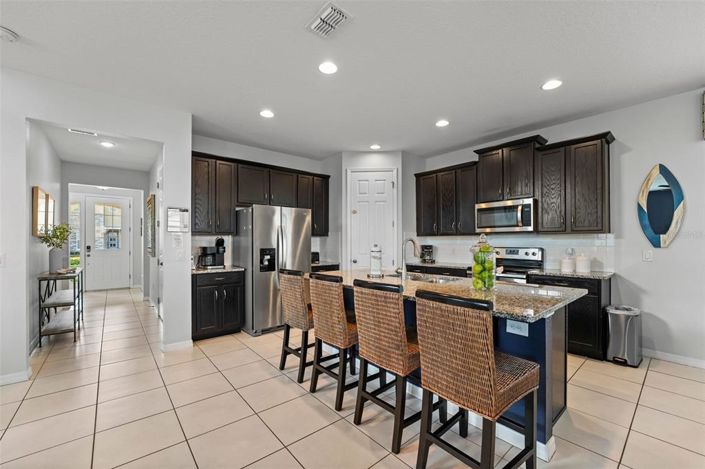 Image No.7-4 Bed Property for sale