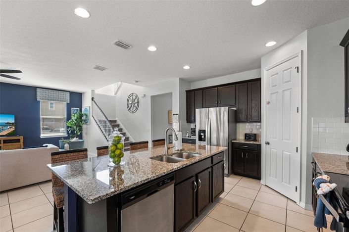 Image No.8-4 Bed Property for sale