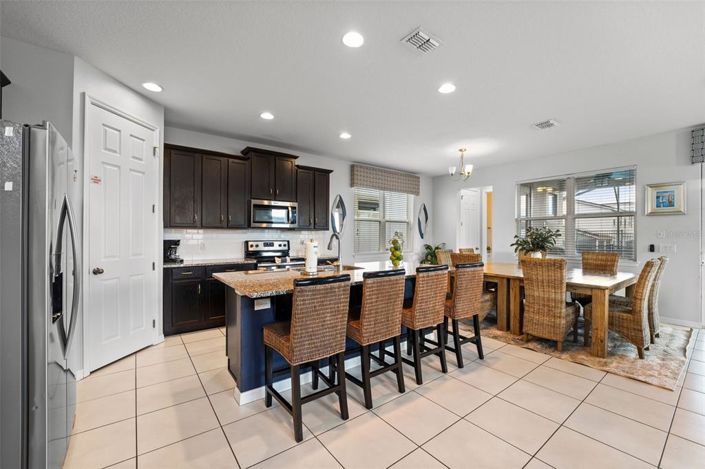 Image No.9-4 Bed Property for sale