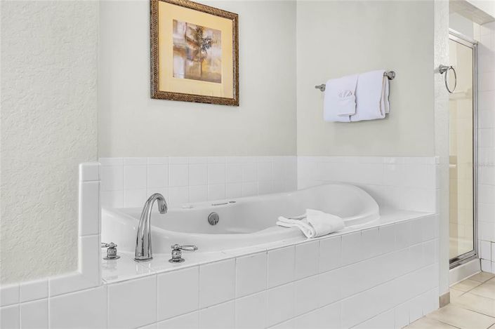 Image No.17-3 Bed Property for sale