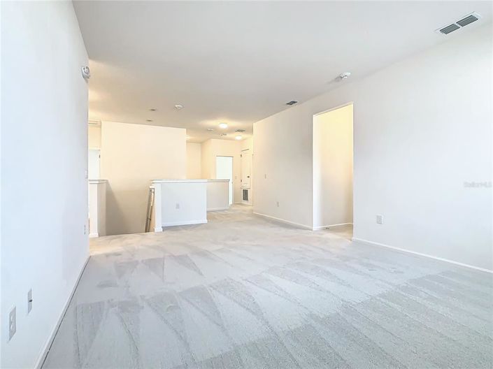 Image No.31-8 Bed Property for sale