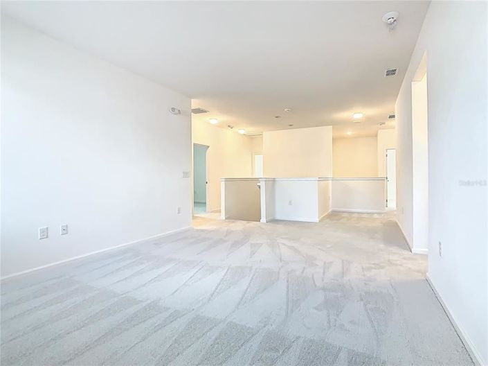 Image No.32-8 Bed Property for sale