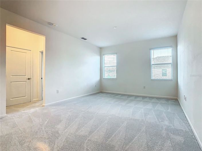 Image No.33-8 Bed Property for sale