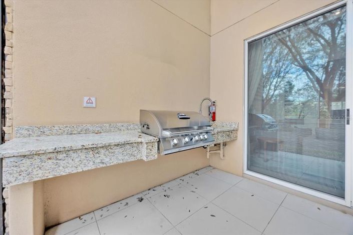 Image No.16-3 Bed Townhouse for sale