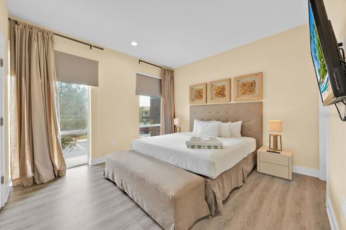 Image No.19-3 Bed Townhouse for sale