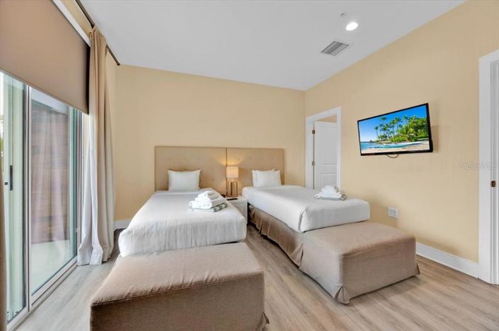 Image No.24-3 Bed Townhouse for sale