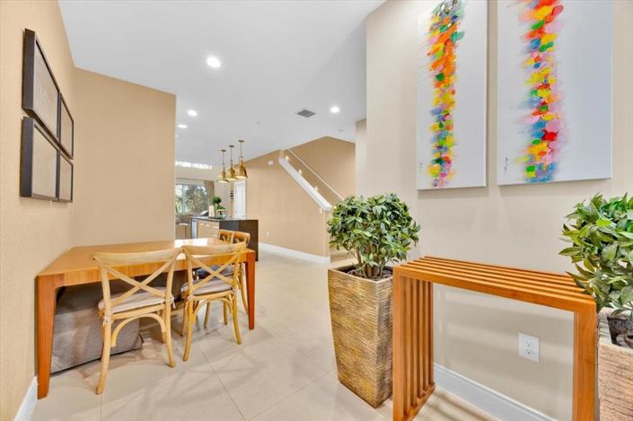 Image No.3-3 Bed Townhouse for sale