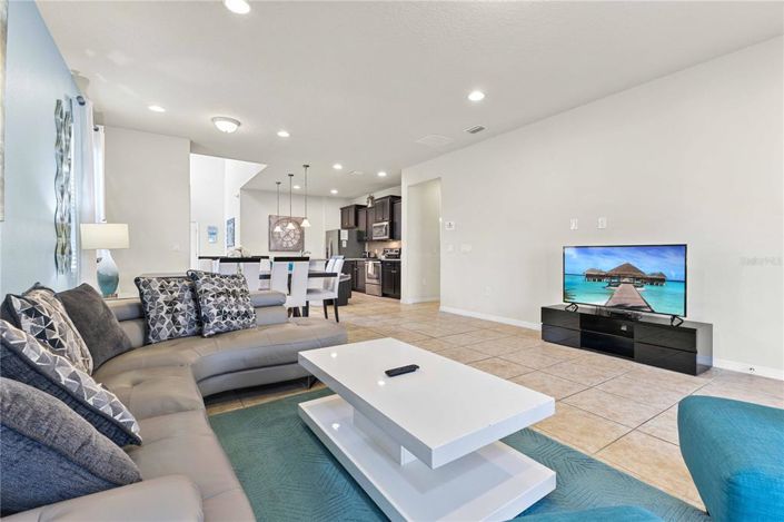 Image No.13-6 Bed Property for sale