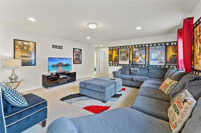 Image No.21-6 Bed Property for sale