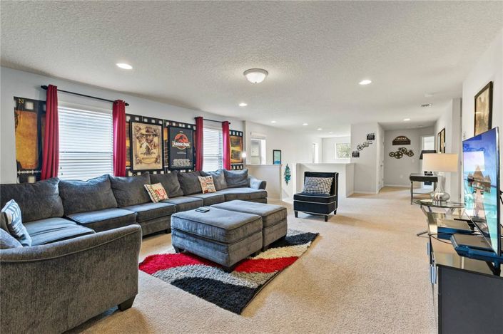 Image No.22-6 Bed Property for sale