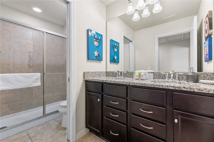 Image No.33-6 Bed Property for sale