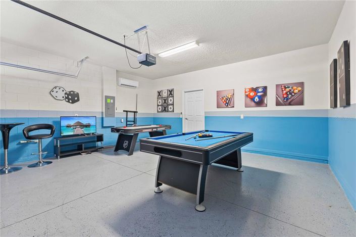 Image No.40-6 Bed Property for sale