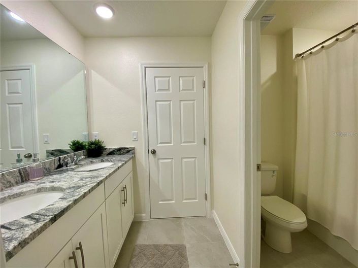 Image No.12-Propriété de 6 chambres à vendre à Kissimmee