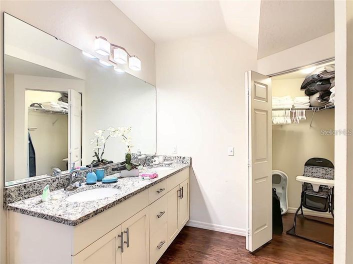 Image No.10-3 Bed Townhouse for sale