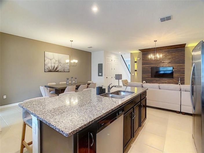 Image No.16-4 Bed Townhouse for sale