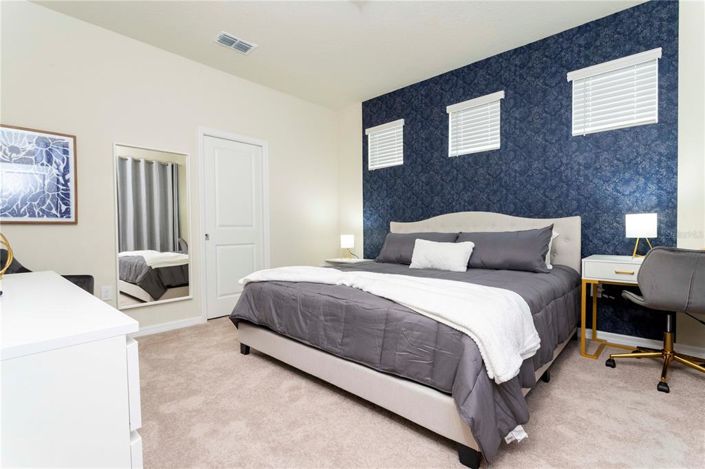 Image No.18-5 Bed Property for sale