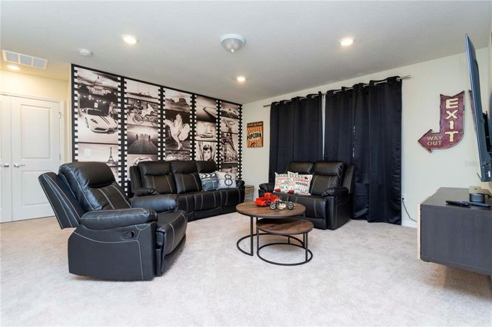 Image No.26-5 Bed Property for sale