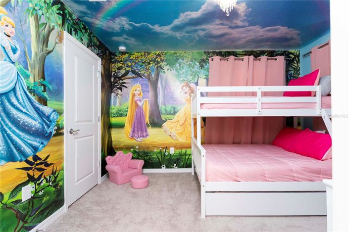 Image No.36-5 Bed Property for sale