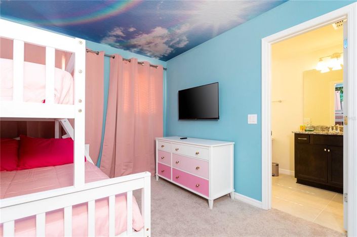 Image No.38-5 Bed Property for sale