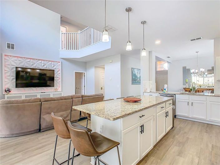 Image No.15-6 Bed Property for sale