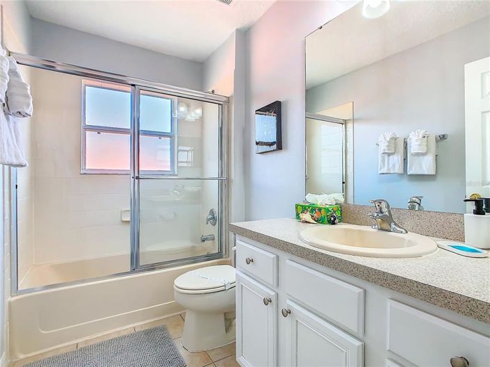 Image No.32-6 Bed Property for sale