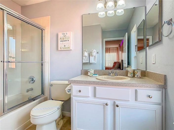 Image No.36-6 Bed Property for sale