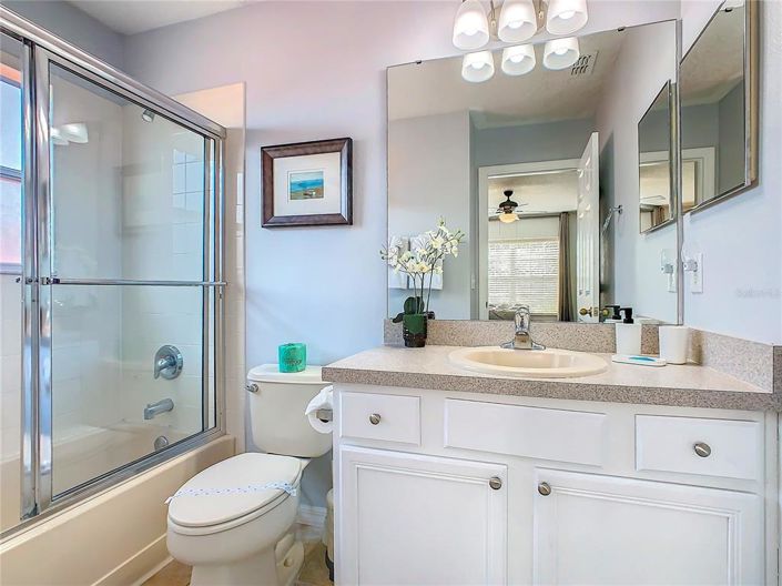 Image No.40-6 Bed Property for sale