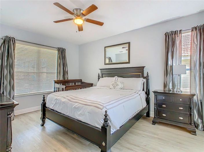 Image No.43-6 Bed Property for sale