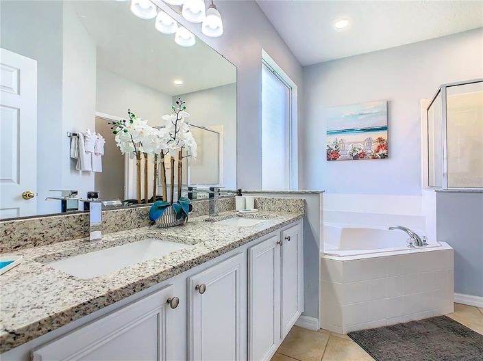 Image No.45-6 Bed Property for sale