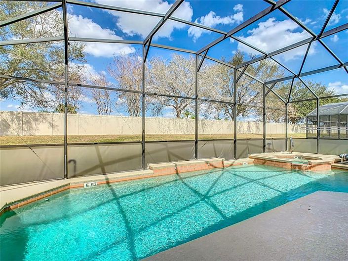 Image No.62-6 Bed Property for sale