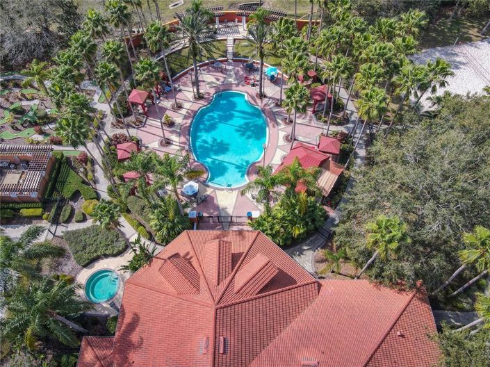 Image No.68-6 Bed Property for sale