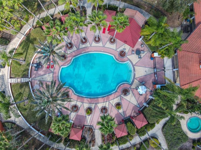 Image No.69-6 Bed Property for sale