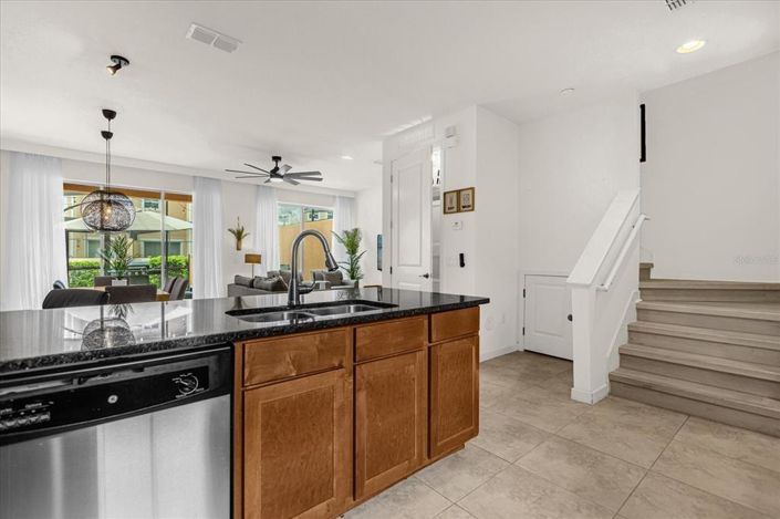 Image No.6-2 Bed Townhouse for sale