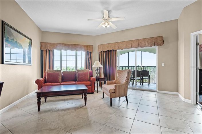 Image No.12-2 Bed Property for sale