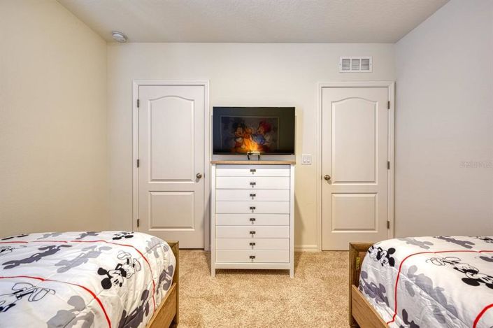 Image No.11-6 Bed Property for sale