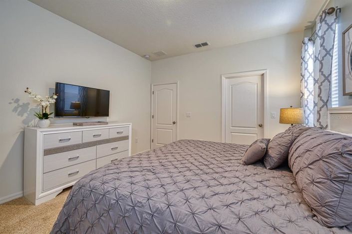 Image No.28-6 Bed Property for sale