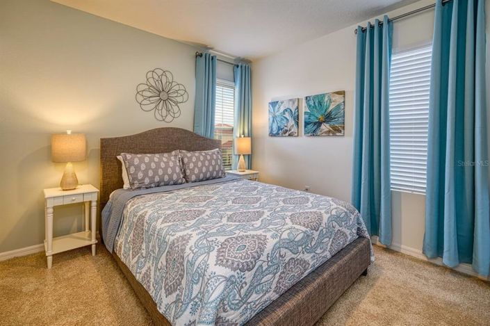 Image No.5-6 Bed Property for sale