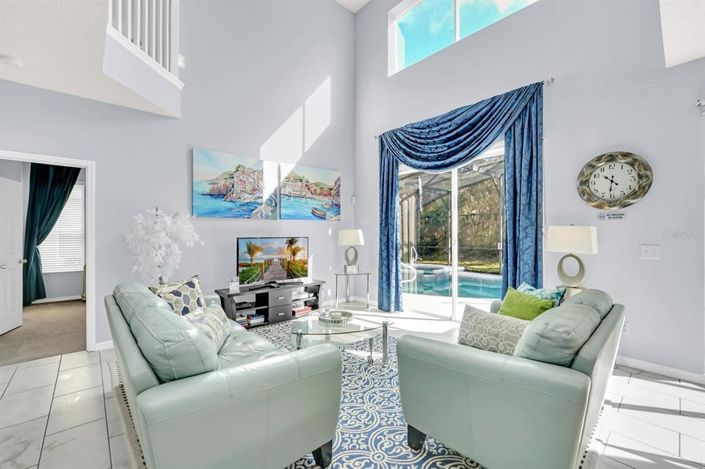 Image No.14-6 Bed Property for sale