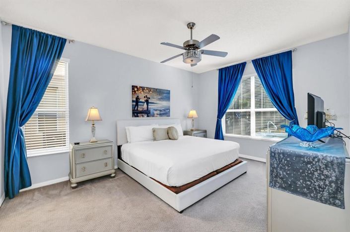 Image No.30-6 Bed Property for sale