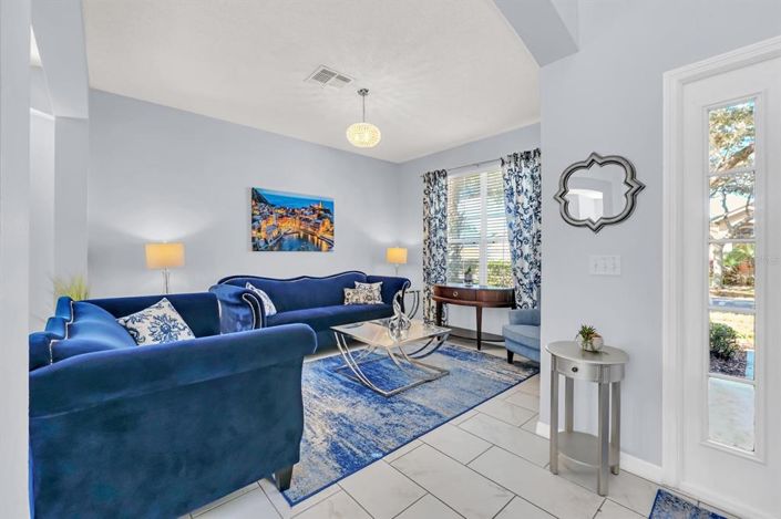 Image No.4-6 Bed Property for sale