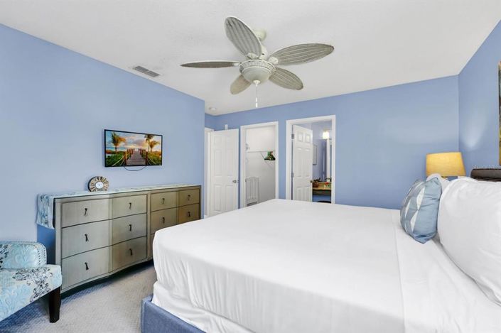 Image No.41-6 Bed Property for sale