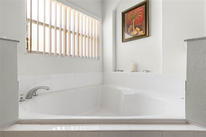 Image No.31-4 Bed Property for sale