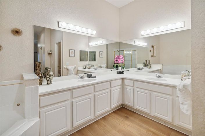 Image No.18-3 Bed Property for sale