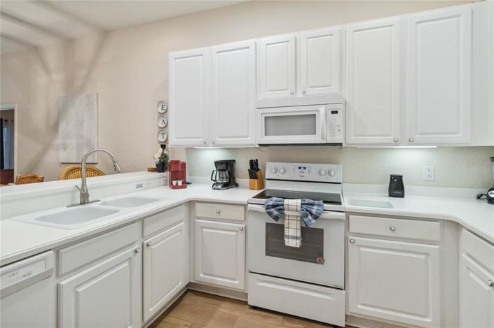 Image No.6-3 Bed Property for sale