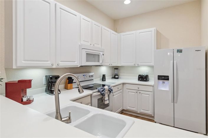 Image No.8-3 Bed Property for sale