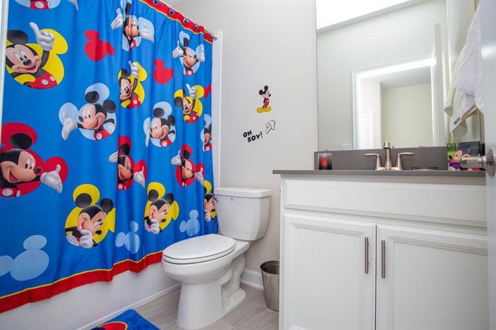 Image No.8-5 Bed Property for sale